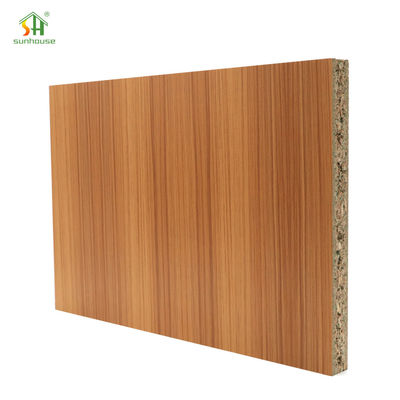 İyi bir fiyat. 9mm 12mm 15mm Melamine Chipboard Finer Fiberboard 4x8ft Melamine Parçacık Tablosu çevrimiçi