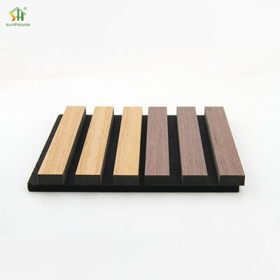 İyi bir fiyat. 1220x2440mm Akustik Ahşap Slat Duvar Paneli Siyah MDF Polyester Fiber çevrimiçi