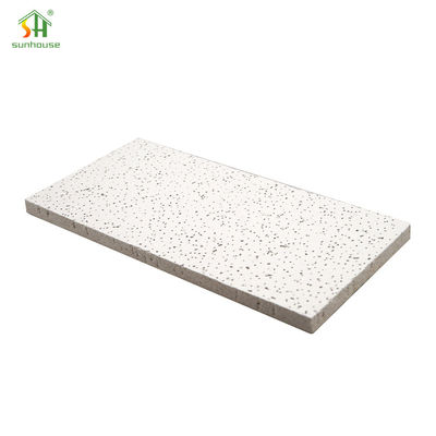 İyi bir fiyat. İç Dış Dekorasyon Kullanımı için Yangına Dayanıklı Akustik Mineral Fiber Tavan Kiremit Kurulu çevrimiçi