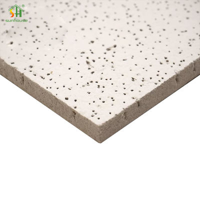 İyi bir fiyat. İç Dış Dekorasyon Kullanımı için Yangına Dayanıklı Akustik Mineral Fiber Tavan Kiremit Kurulu çevrimiçi